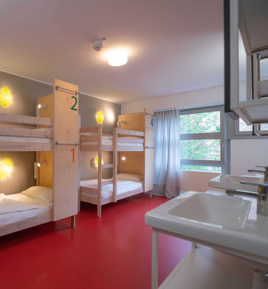 BIG MAMA Berlin 4-bed female dorm