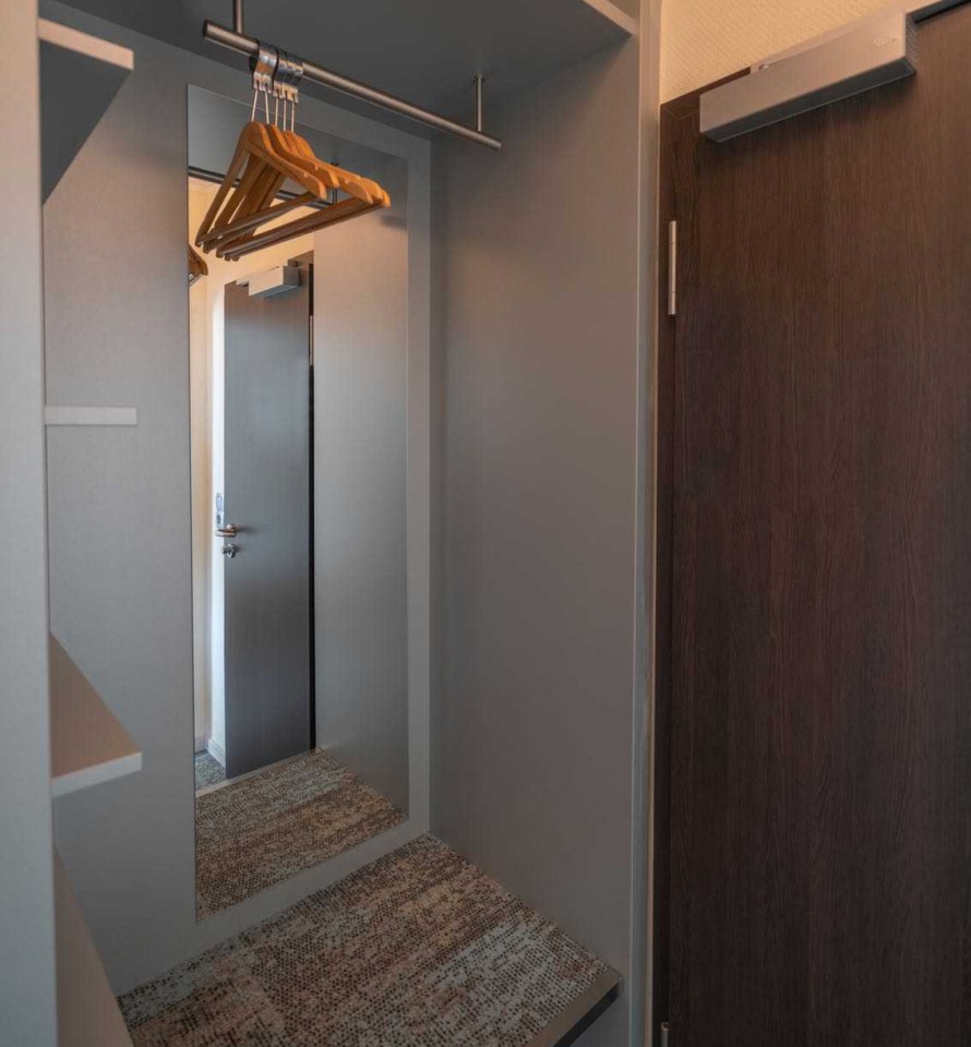BIG MAMA Dortmund Armoire
