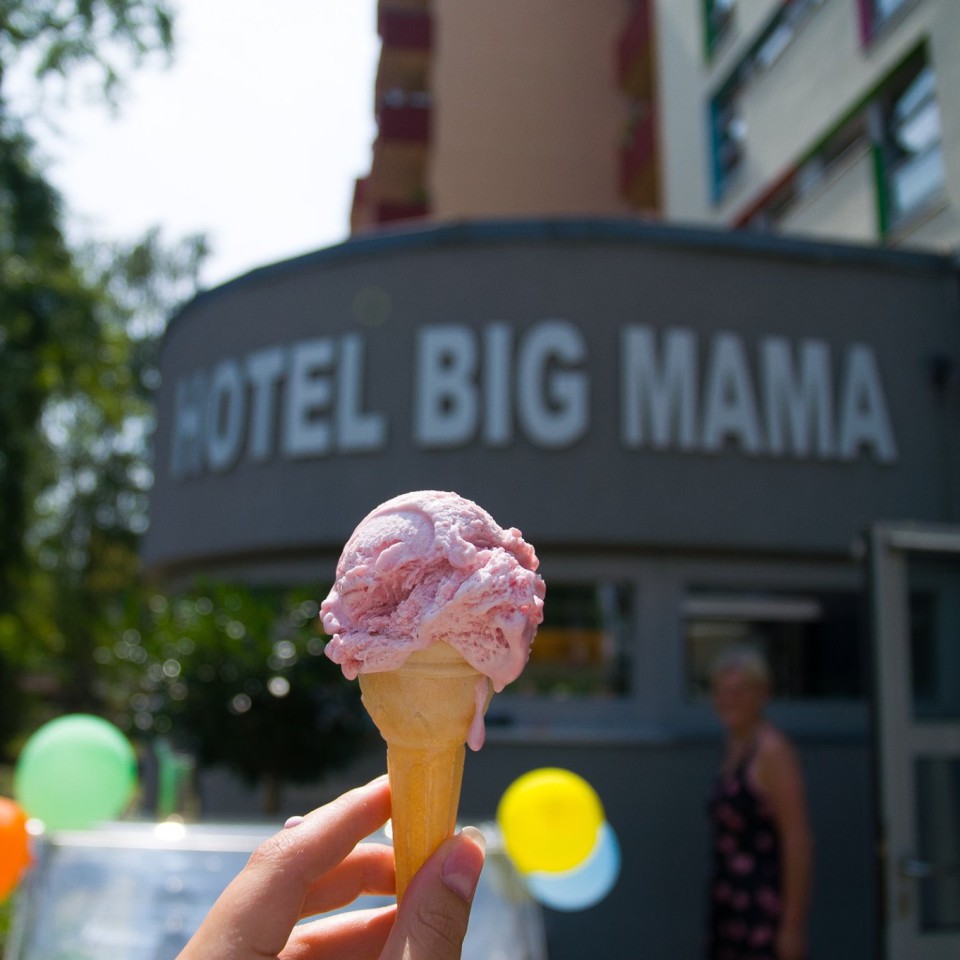 BIG MAMA Hotels Eis